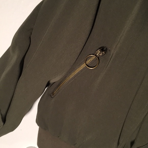 Ruffle Jacket - Picture 3 of 4